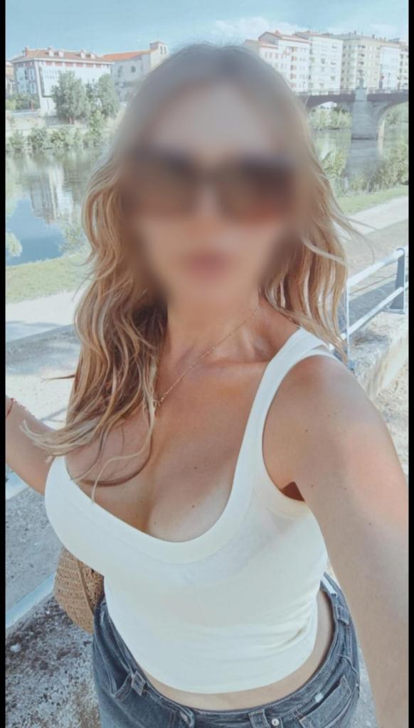 613499313: Chica busca chico en Burgos