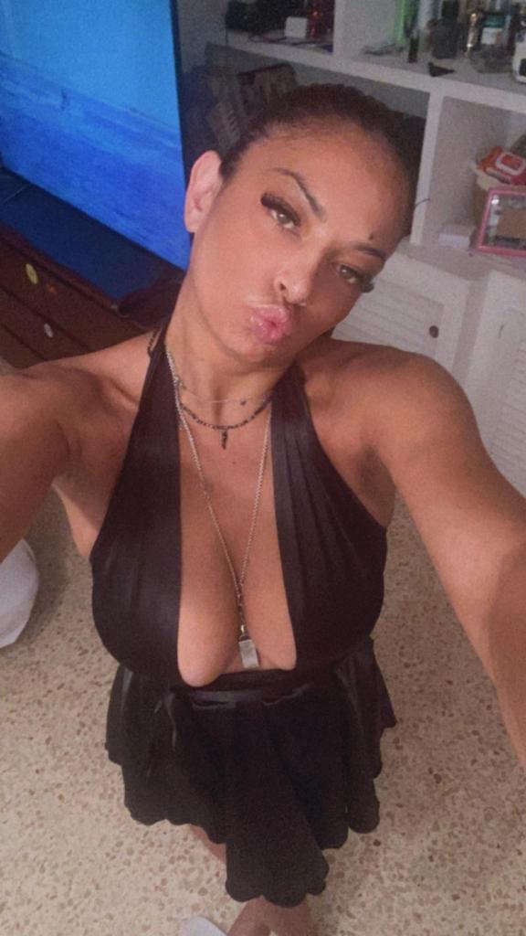 Chica busca chico en Ibiza: 
