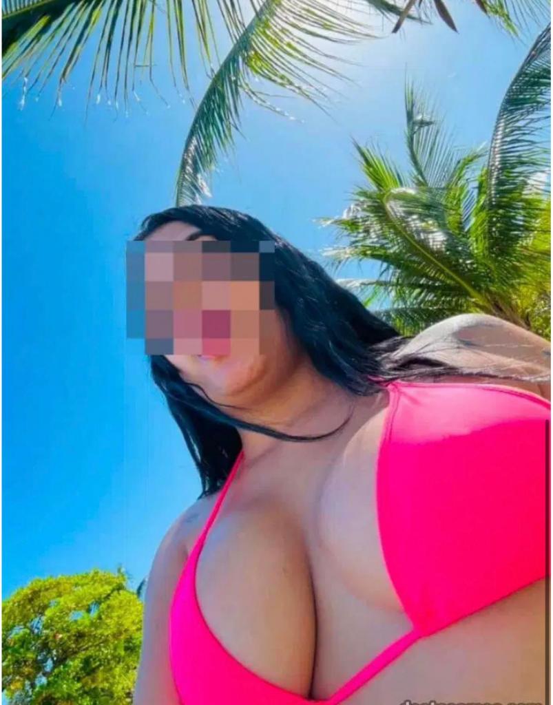 Chica busca chico en Huelva: 