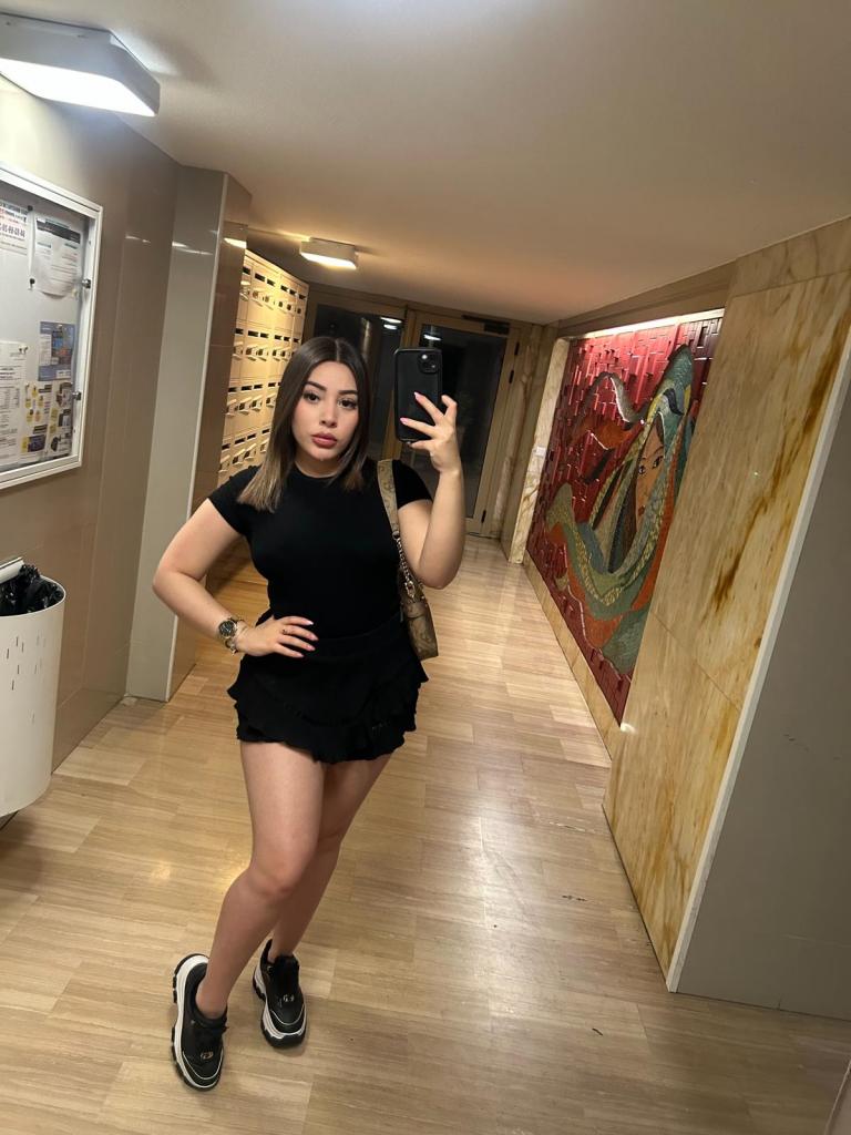 Chica busca chico en Alicante: Chica busca chico