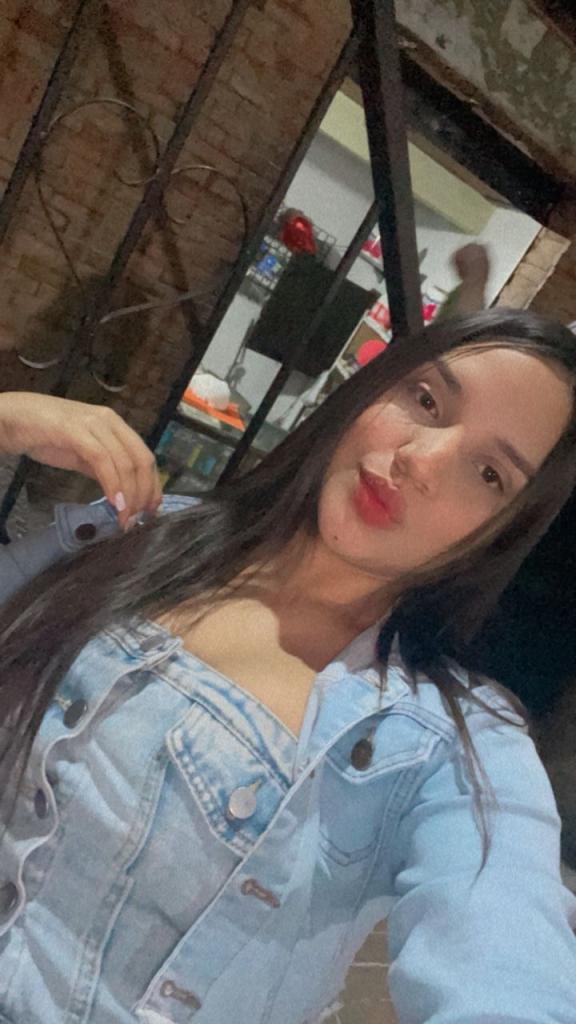 Chica busca chico en Cádiz: 