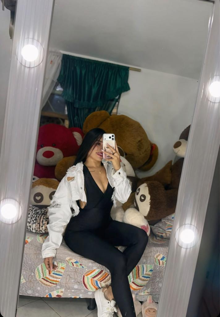 611213786: Chica busca chico en Barcelona