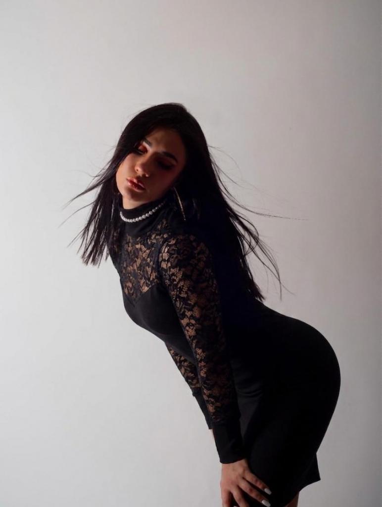 666314466: Chica busca chico en Ibiza
