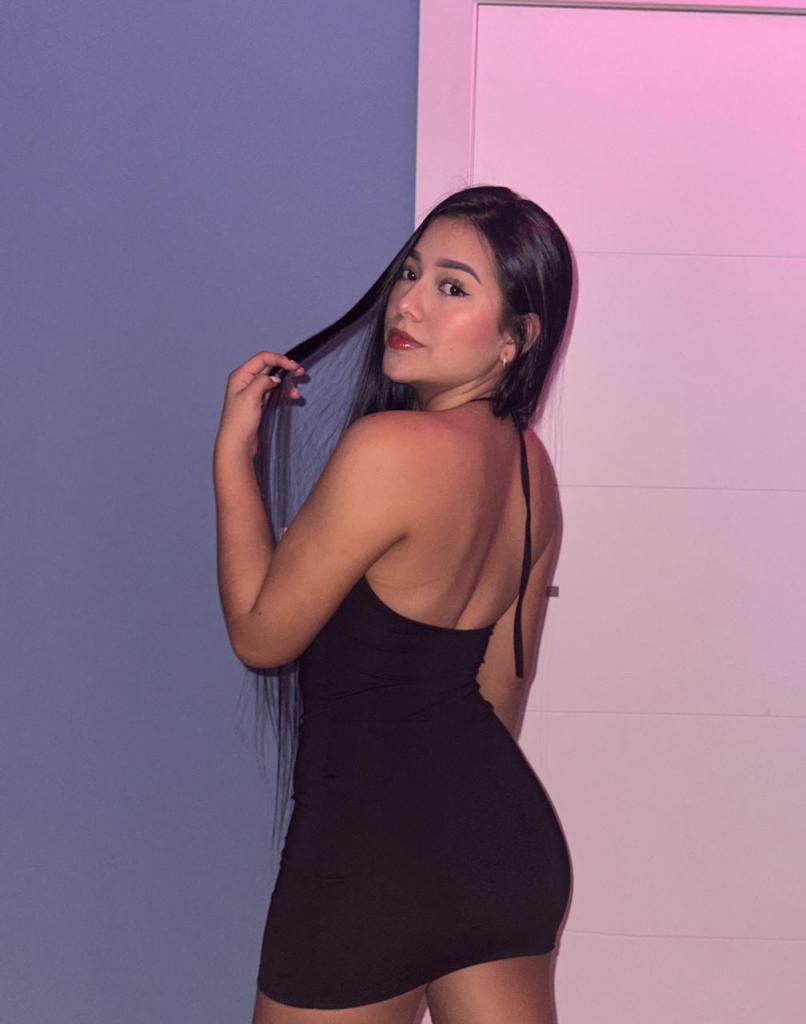 Chica busca chico en Ibiza: 