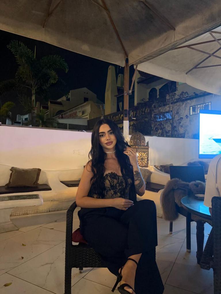 Chica busca chico en Tenerife: 