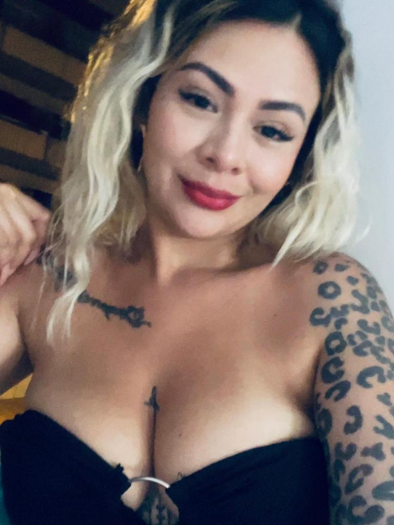 Chica busca chico en Ibiza: 