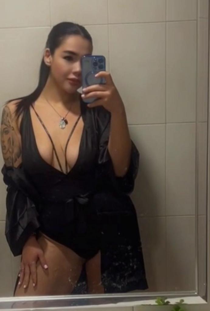 Chica busca chico en Tenerife: 