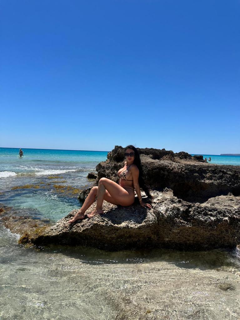 Chica busca chico en Formentera: 