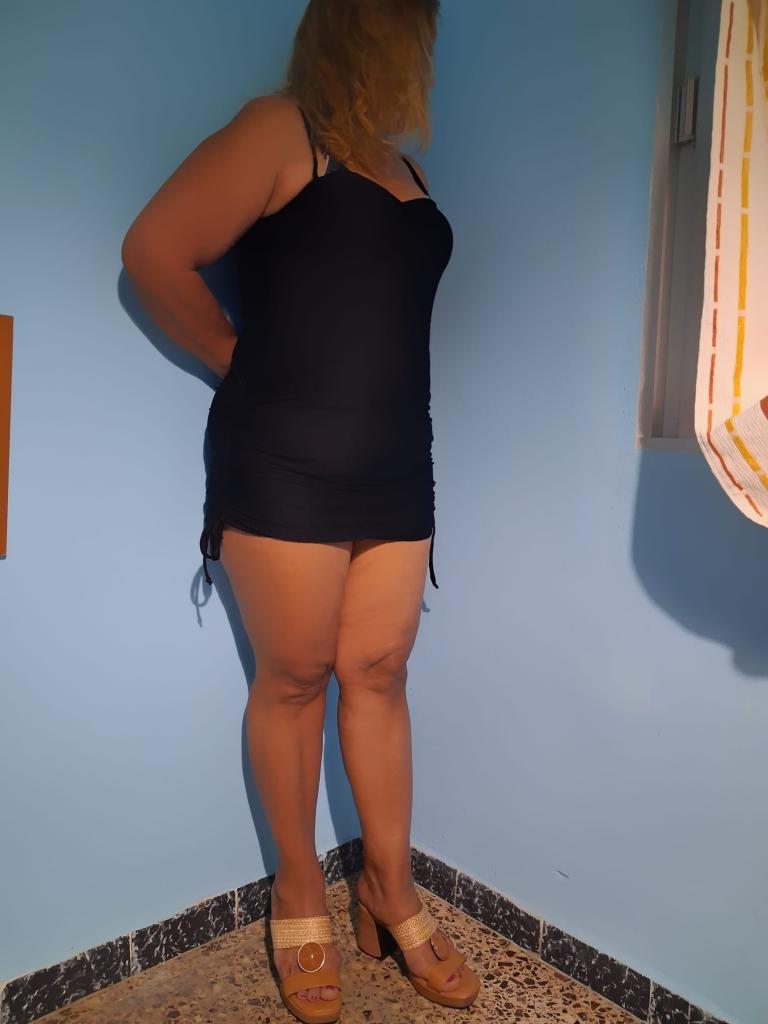 Chica busca chico en Huelva: 