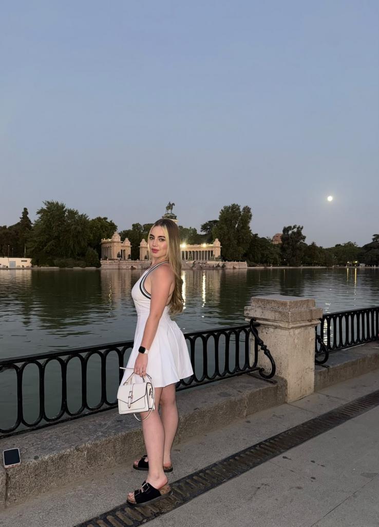 666314466: Chica busca chico en Ibiza