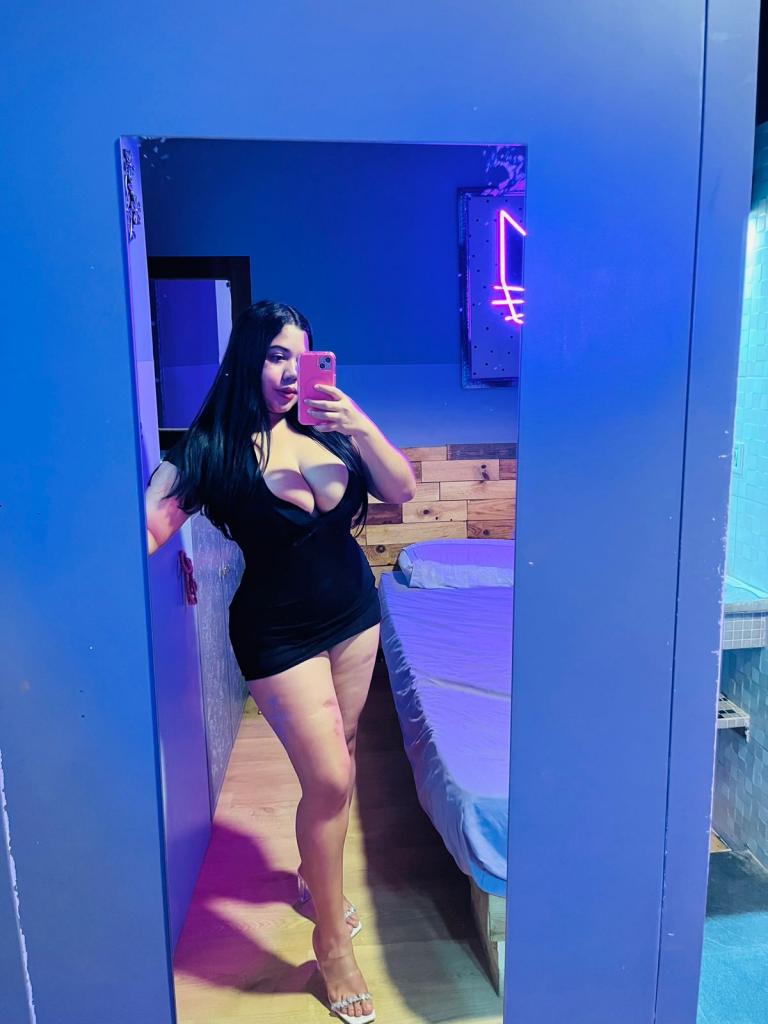Chica busca chico en Cádiz: 