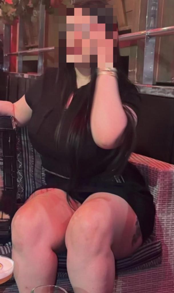 607828044: Chica busca chico en Málaga