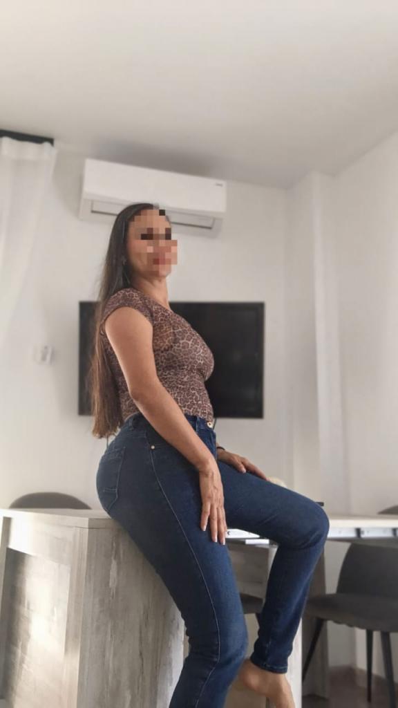 Chica busca chico en Cádiz: 