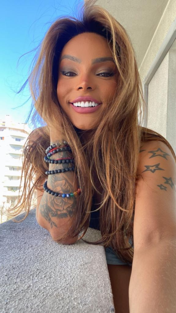 685928989: Transexual en Pontevedra