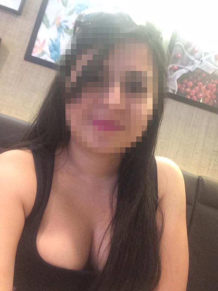 631877070: Chica busca chico en Barcelona