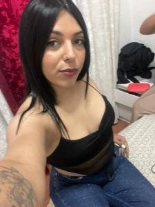 613813518: Chica busca chico en Madrid