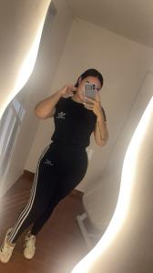 677164407: Chica busca chico en Valencia