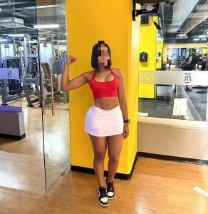 605877477: Chica busca chico en Sevilla