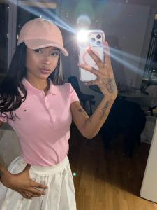 695498521: Chica busca chico en Valencia