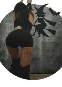 744714828: Chica busca chico en Barcelona