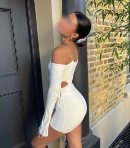623742497: Chica busca chico en Navarra