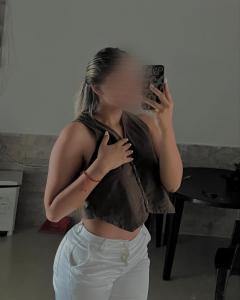 743070118: Chica busca chico en Tenerife