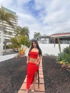 672833307: Chica busca chico en Cádiz