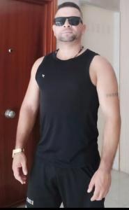 611289624: Chico busca chica en Madrid