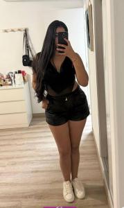 687035642: Chica busca chico en Madrid