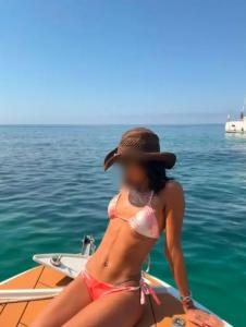 617944383: Chica busca chico en Murcia