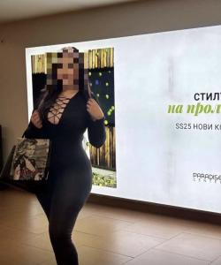 607828044: Chica busca chico en Málaga