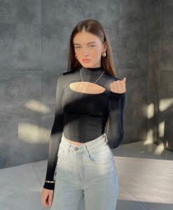 613313125: Chica busca chico en Madrid