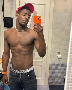 671155208: Chico busca chica en Madrid