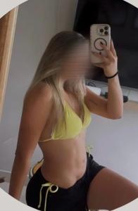 743070118: Chica busca chico en Tenerife