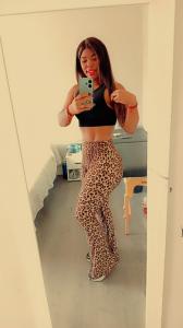 631399497: Chica busca chico en Cantabria