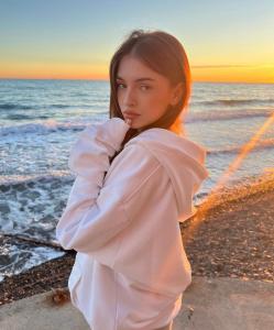 613313125: Chica busca chico en Madrid