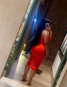 672764769: Chica busca chico en Gerona
