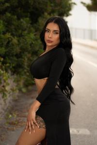 663936054: Chica busca chico en Ibiza