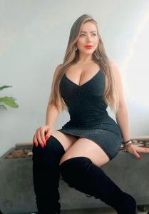 613573321: Chica busca chico en La Coruña