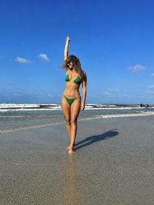 631867486: Chica busca chico en Albacete