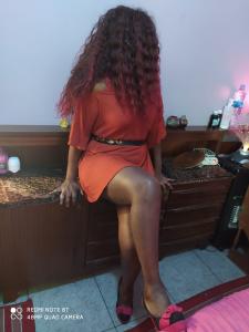 631539558: Chica busca chico en Gerona