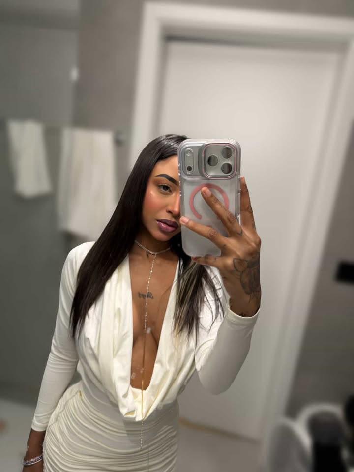 695498521: Chica busca chico en Valencia