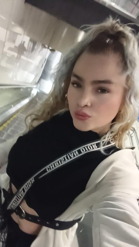 642897881: Chica busca chico en Tarragona
