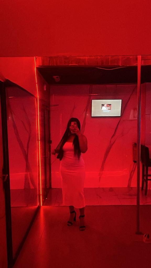 Chica busca chico en Almería: 
