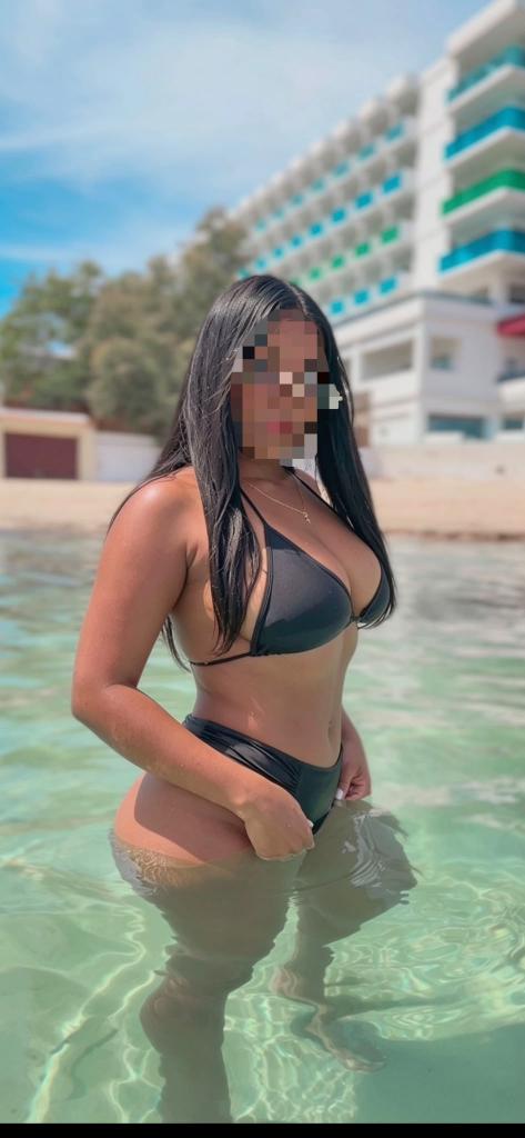 Chica busca chico en Ibiza: 