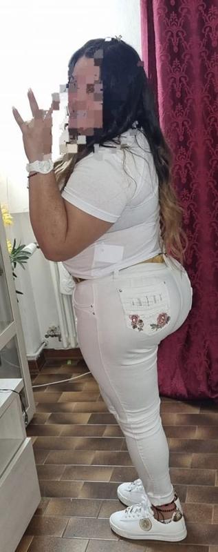 611329286: Chica busca chico en Barcelona