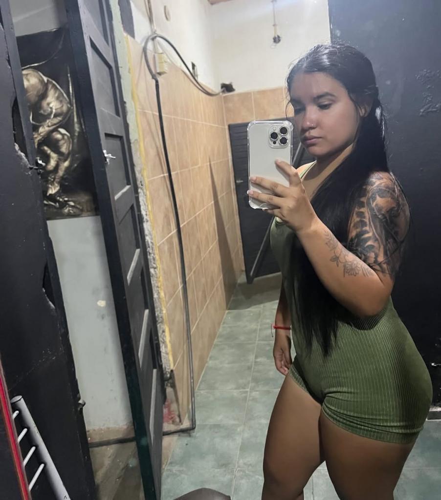 Chica busca chico en Tenerife: 