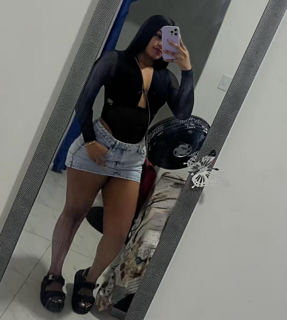 653721137: Chica busca chico en Navarra