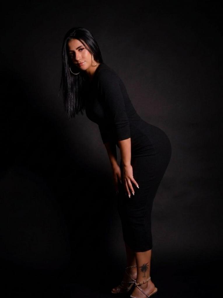 666314466: Chica busca chico en Ibiza
