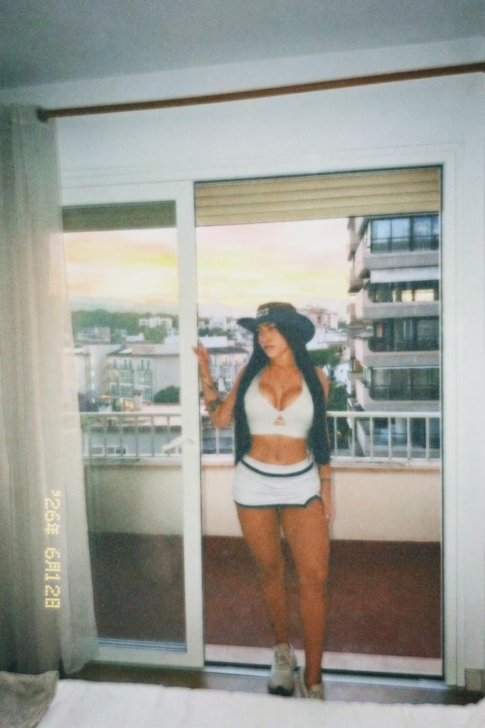 695264908: Chica busca chico en Mallorca